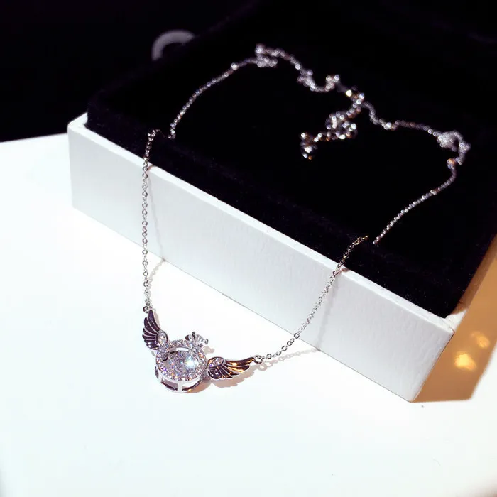 Angel Wing Halo Necklace – Gold & Diamond Elegance